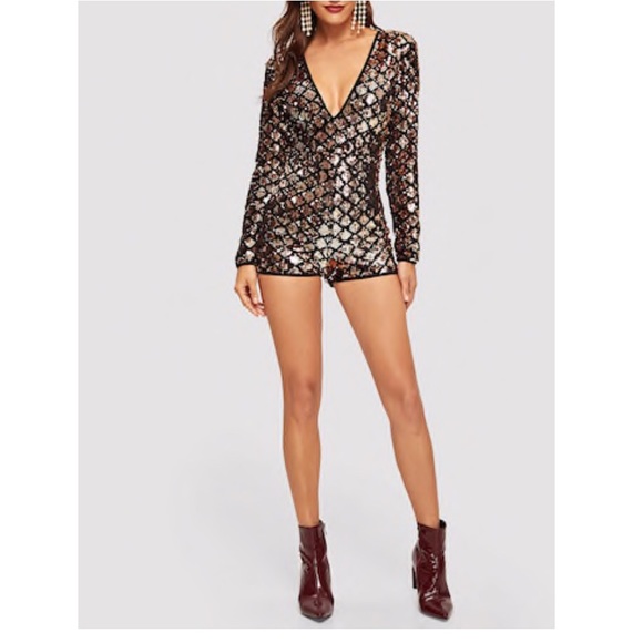 RESERVED NOT FOR SALE NEW Sequin V-Neck Backless Romper - Picture 4 of 5
